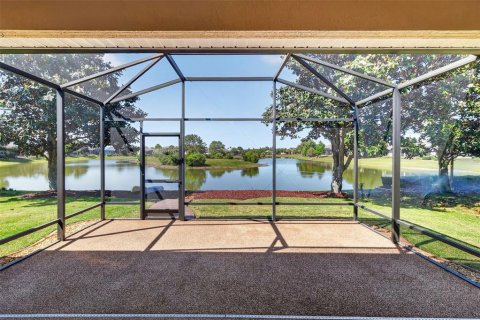 House in Mount Dora, Florida 3 bedrooms, 150.04 sq.m. № 2202648 - photo 19