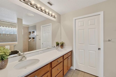 House in Mount Dora, Florida 3 bedrooms, 150.04 sq.m. № 2202648 - photo 29