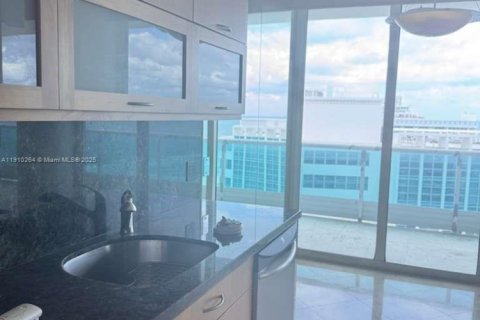 Copropriété à vendre à Miami Beach, Floride: 2 chambres, 125.42 m2 № 2016216 - photo 21