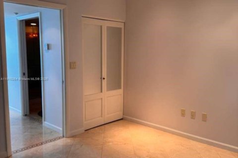 Copropriété à vendre à Miami Beach, Floride: 2 chambres, 125.42 m2 № 2016216 - photo 7