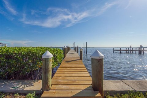 Villa ou maison à vendre à Bradenton, Floride: 3 chambres, 176.05 m2 № 2152318 - photo 8