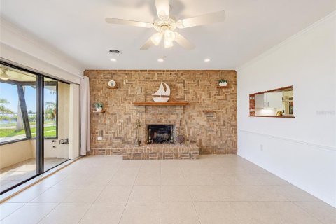 Villa ou maison à vendre à Bradenton, Floride: 3 chambres, 176.05 m2 № 2152318 - photo 11