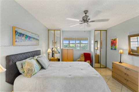 Condo in Lauderdale Lakes, Florida, 1 bedroom  № 1956075 - photo 22
