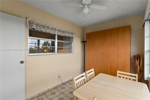 Condo in Lauderdale Lakes, Florida, 1 bedroom  № 1956075 - photo 19