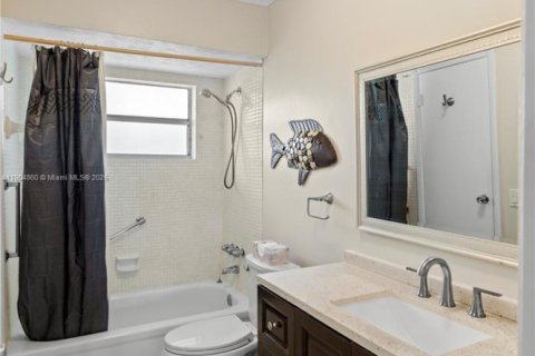 Condo in Lauderdale Lakes, Florida, 1 bedroom  № 1956075 - photo 28
