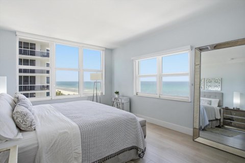 Condo in Miami Beach, Florida, 2 bedrooms  № 2085761 - photo 17