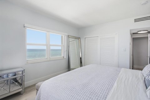 Condo in Miami Beach, Florida, 2 bedrooms  № 2085761 - photo 18