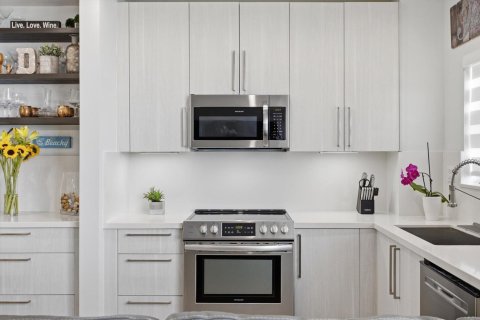 Condo in Miami Beach, Florida, 2 bedrooms  № 2085761 - photo 10