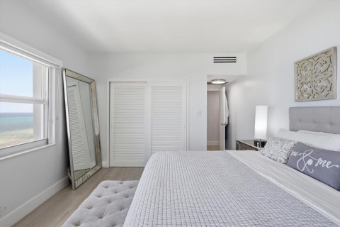 Condo in Miami Beach, Florida, 2 bedrooms  № 2085761 - photo 19