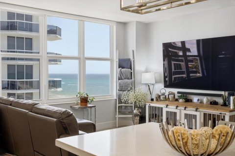 Condo in Miami Beach, Florida, 2 bedrooms  № 2085761 - photo 7
