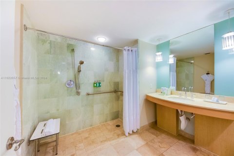 Condo in Sunny Isles Beach, Florida, 1 bedroom  № 1764614 - photo 7