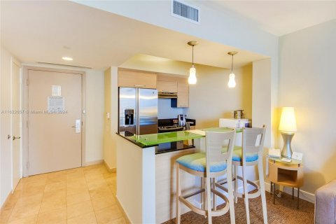 Condo in Sunny Isles Beach, Florida, 1 bedroom  № 1764614 - photo 8