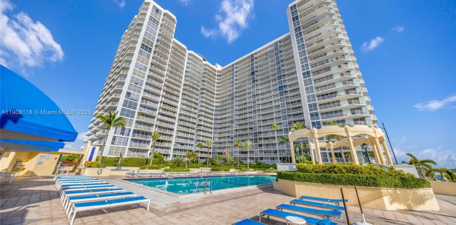 Condo à North Bay Village, Floride, 2 chambres № 1967773