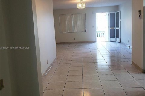 Casa en alquiler en Boynton Beach, Florida, 3 dormitorios, 141.86 m2 № 1890918 - foto 9