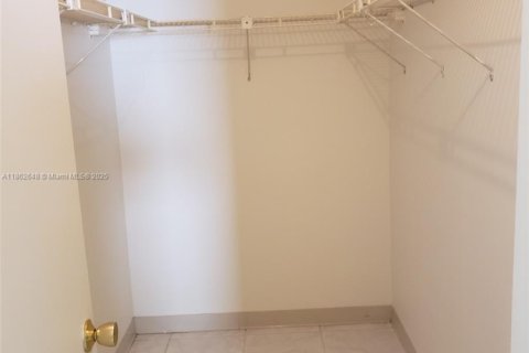 Casa en alquiler en Boynton Beach, Florida, 3 dormitorios, 141.86 m2 № 1890918 - foto 17