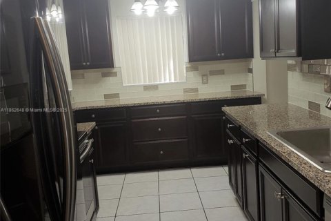 Casa en alquiler en Boynton Beach, Florida, 3 dormitorios, 141.86 m2 № 1890918 - foto 2