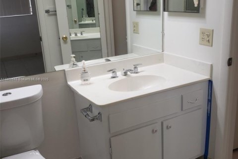 Casa en alquiler en Boynton Beach, Florida, 3 dormitorios, 141.86 m2 № 1890918 - foto 13