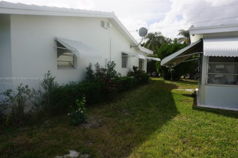 Casa en alquiler en Boynton Beach, Florida, 3 dormitorios, 141.86 m2 № 1890918 - foto 30