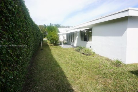 Casa en alquiler en Boynton Beach, Florida, 3 dormitorios, 141.86 m2 № 1890918 - foto 25