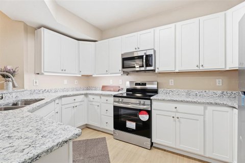 Condo in Orlando, Florida, 3 bedrooms № 2101599 - photo 4