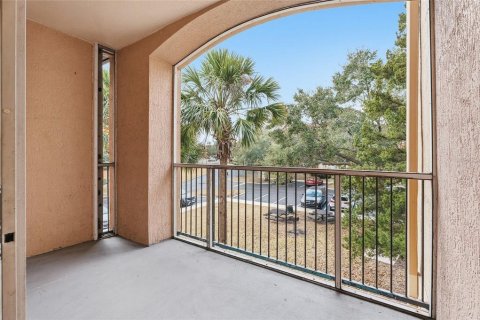 Condo in Orlando, Florida, 3 bedrooms № 2101599 - photo 17