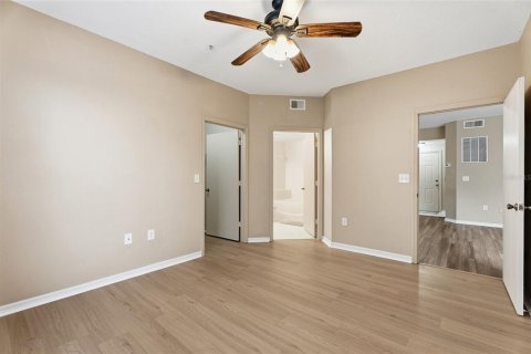Condo in Orlando, Florida, 3 bedrooms № 2101599 - photo 11
