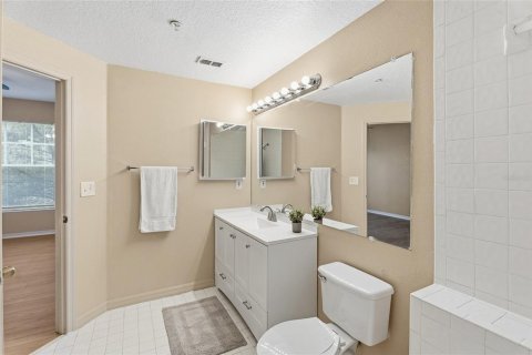 Condo in Orlando, Florida, 3 bedrooms № 2101599 - photo 14