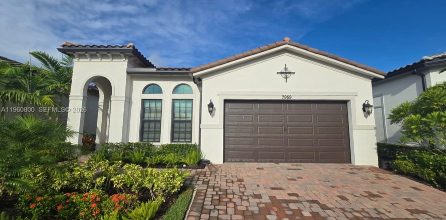 House in Parkland, Florida 2 bedrooms, 201.97 sq.m. № 2023527