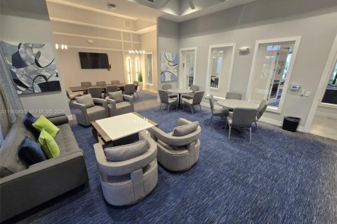 House in Parkland, Florida 2 bedrooms, 201.97 sq.m. № 2023527 - photo 19