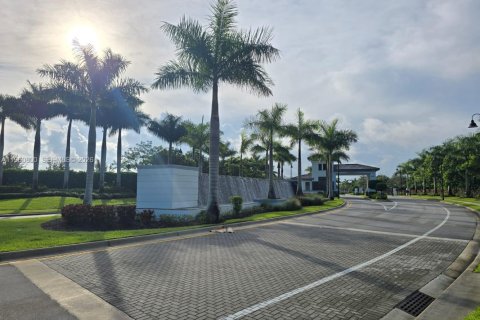 House in Parkland, Florida 2 bedrooms, 201.97 sq.m. № 2023527 - photo 12