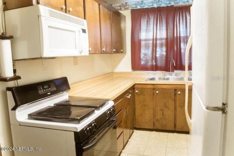 Купить виллу или дом в Старк, Флорида 10 комнат, 111.39м2, № 1769993 - фото 13