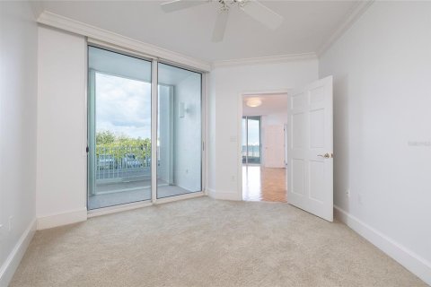 Condominio en venta en Belleair, Florida, 2 dormitorios, 215.44 m2 № 2143724 - foto 29