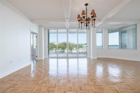 Condominio en venta en Belleair, Florida, 2 dormitorios, 215.44 m2 № 2143724 - foto 9
