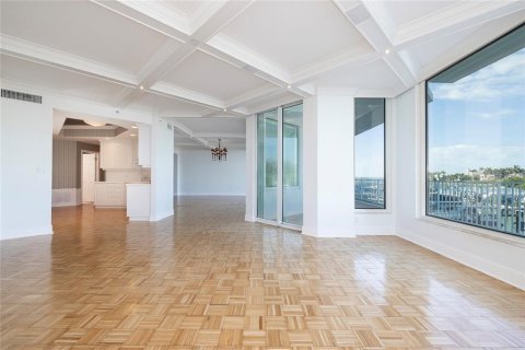 Condominio en venta en Belleair, Florida, 2 dormitorios, 215.44 m2 № 2143724 - foto 14