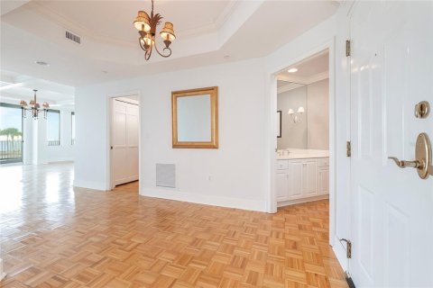 Condominio en venta en Belleair, Florida, 2 dormitorios, 215.44 m2 № 2143724 - foto 6