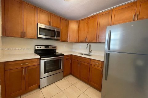 Condominio en venta en Miami, Florida, 1 dormitorio, 78.04 m2 № 1709618 - foto 4
