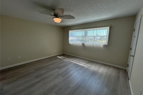 Condominio en alquiler en Bradenton, Florida, 2 dormitorios, 93.65 m2 № 1626887 - foto 8