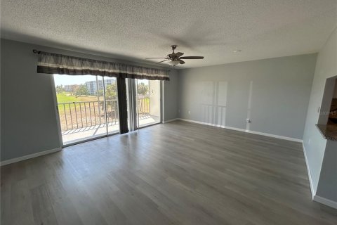 Condominio en alquiler en Bradenton, Florida, 2 dormitorios, 93.65 m2 № 1626887 - foto 4