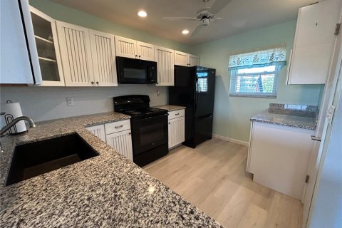 Condominio en alquiler en Bradenton, Florida, 2 dormitorios, 93.65 m2 № 1626887 - foto 2