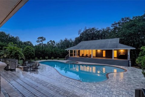 House in Tarpon Springs, Florida 7 bedrooms, 598.1 sq.m. № 2272757 - photo 8