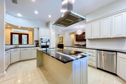 House in Tarpon Springs, Florida 7 bedrooms, 598.1 sq.m. № 2272757 - photo 26
