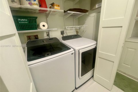 Купить виллу или дом в Помпано-Бич, Флорида 7 комнат, 204.38м2, № 2426280 - фото 19