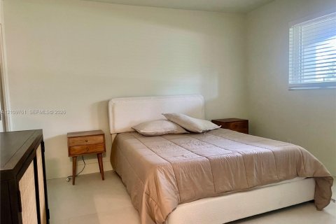 Купить виллу или дом в Помпано-Бич, Флорида 7 комнат, 204.38м2, № 2426280 - фото 14
