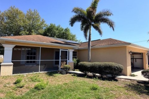 Villa ou maison à louer à Lehigh Acres, Floride: 3 chambres, 130.81 m2 № 2079888 - photo 4