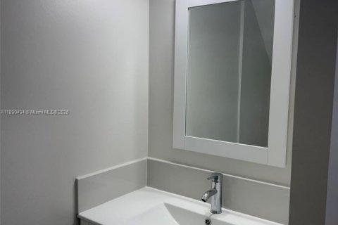 Townhouse in Plantation, Florida 4 bedrooms, 164.44 sq.m. № 1943315 - photo 8