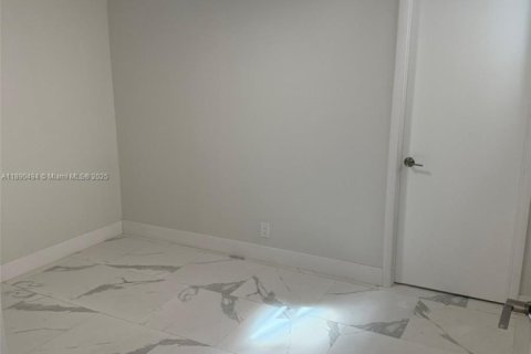 Townhouse in Plantation, Florida 4 bedrooms, 164.44 sq.m. № 1943315 - photo 4