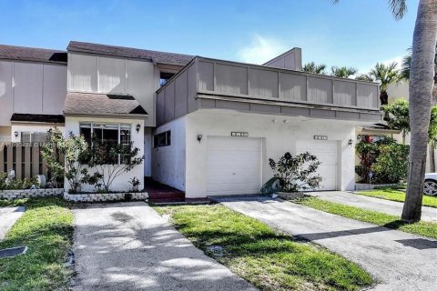 Townhouse in Plantation, Florida 4 bedrooms, 164.44 sq.m. № 1943315 - photo 30