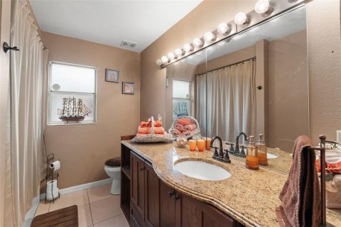 House in Titusville, Florida 4 bedrooms, 149.57 sq.m. № 1802081 - photo 22