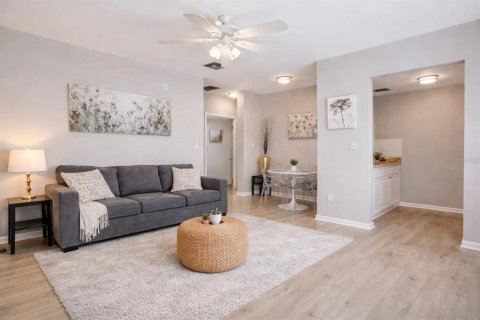 Apartment in Tampa, Florida 2 bedrooms, 74.32 sq.m. № 2202451 - photo 2
