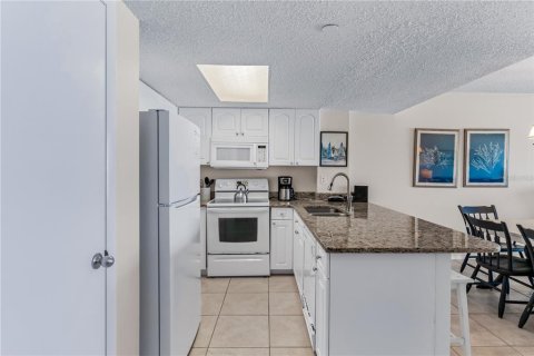 Condo in Indian Rocks Beach, Florida, 1 bedroom  № 1852775 - photo 16